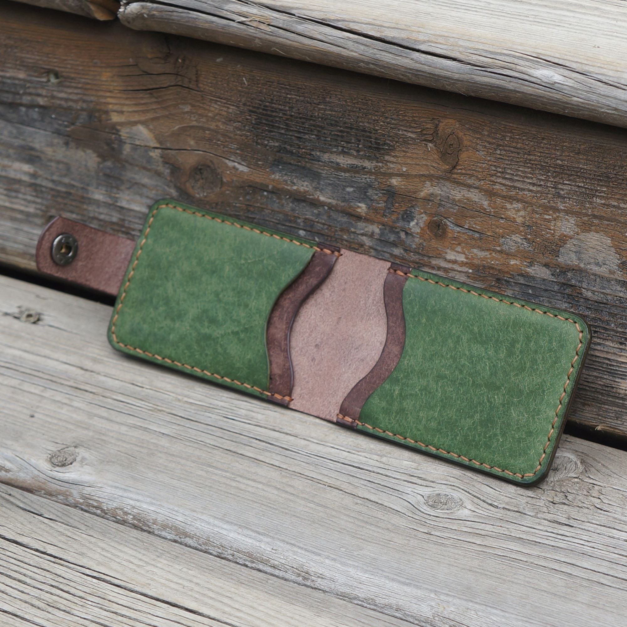 Parallax Card Holder